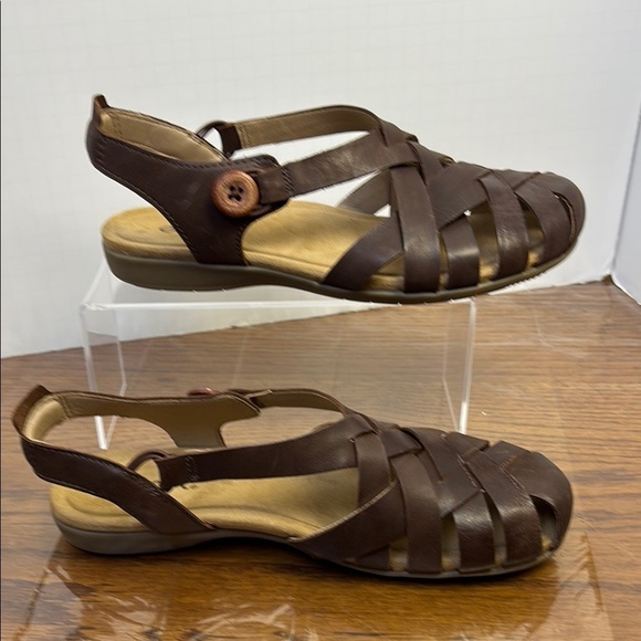 Earth Brown Leather Fisherman Sandals - Picture 1 of 6